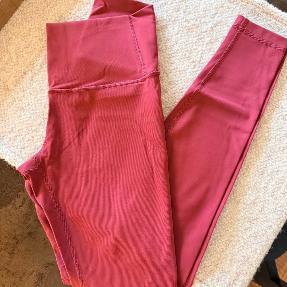 Lululemon Wunder Under Leggings - size 4